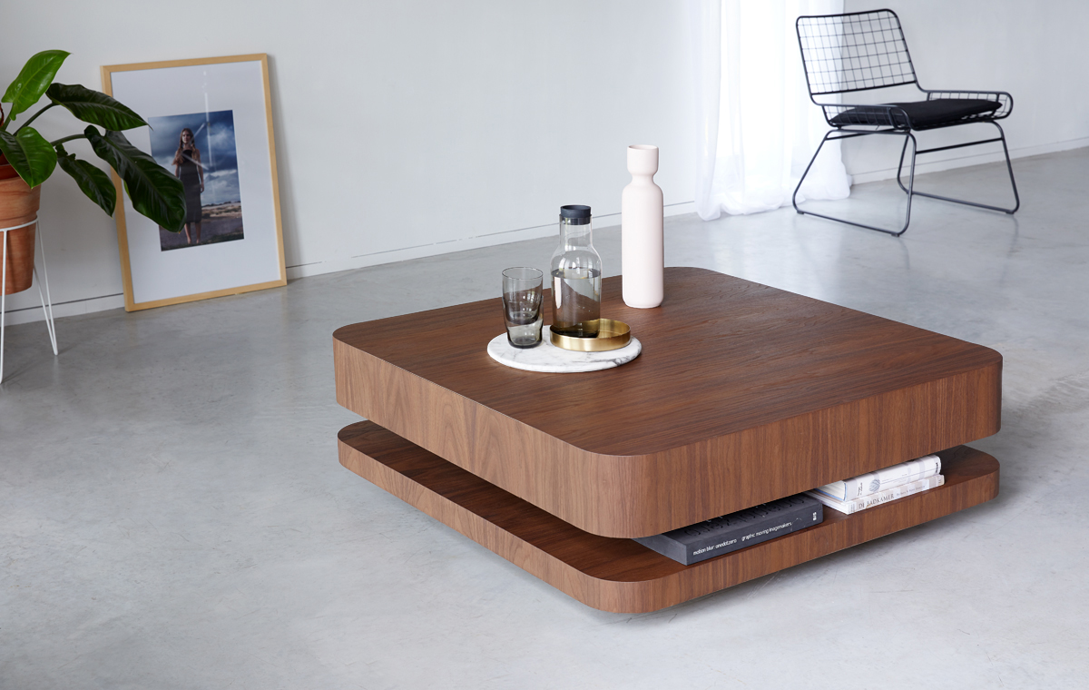 minimalistische salontafel in notenhout