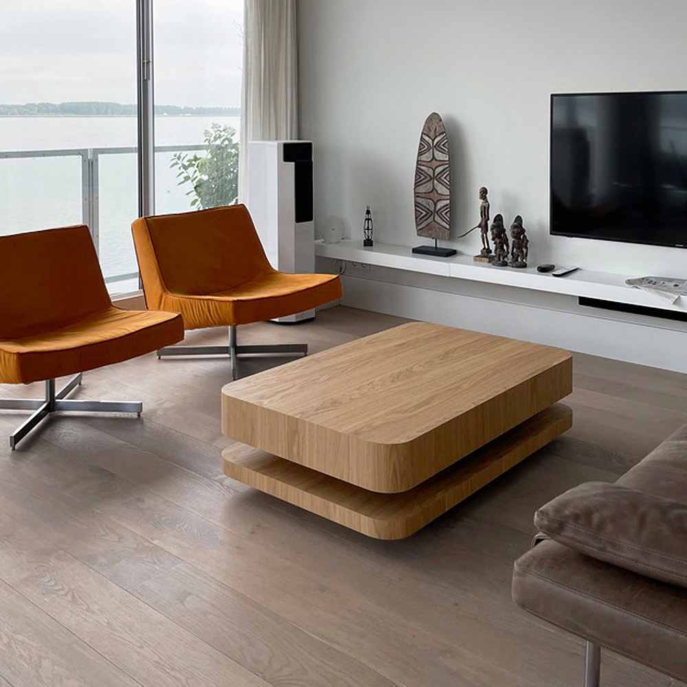 Table basse en chêne dans un living