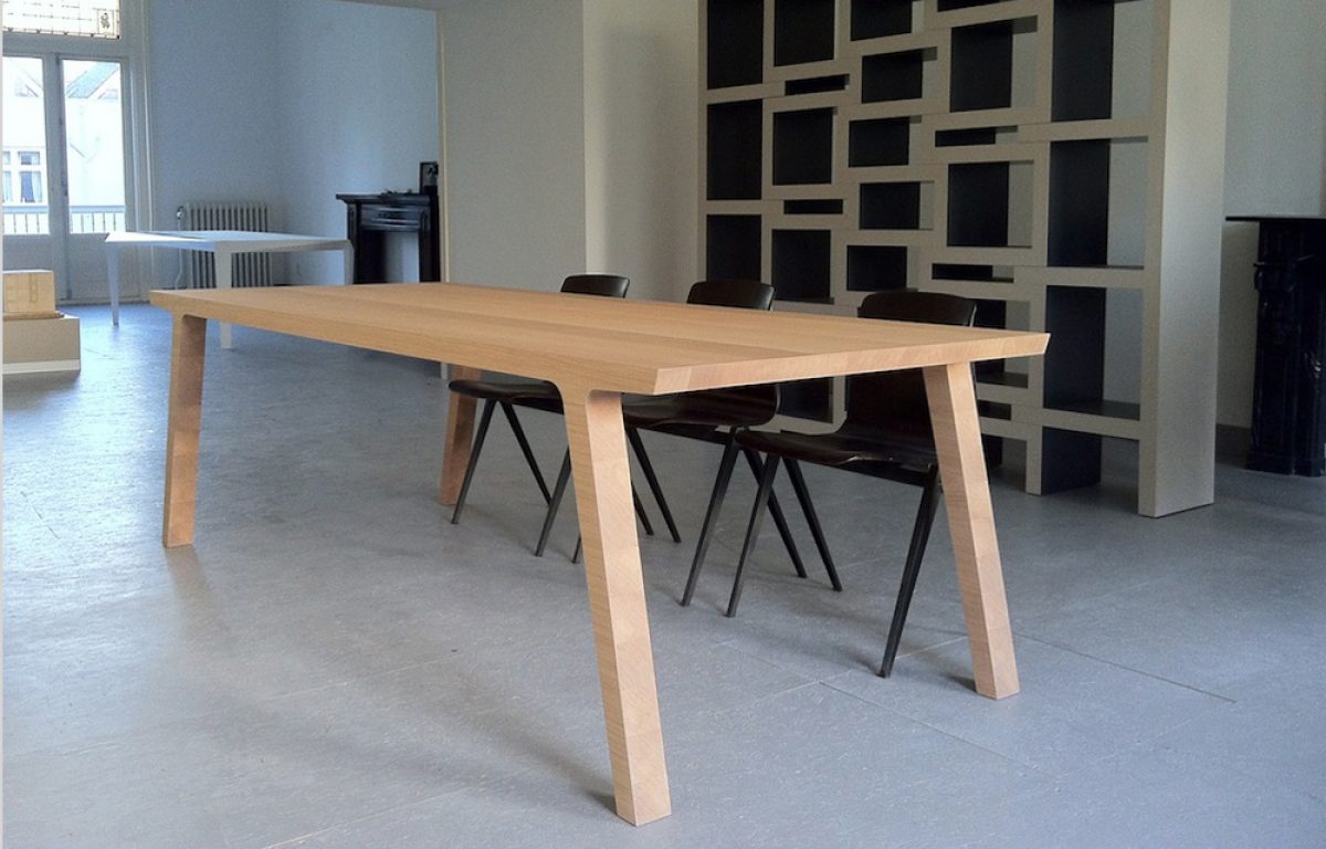 Houten eettafel One van RKNL - Moderne eiken eettafel 1 stuk