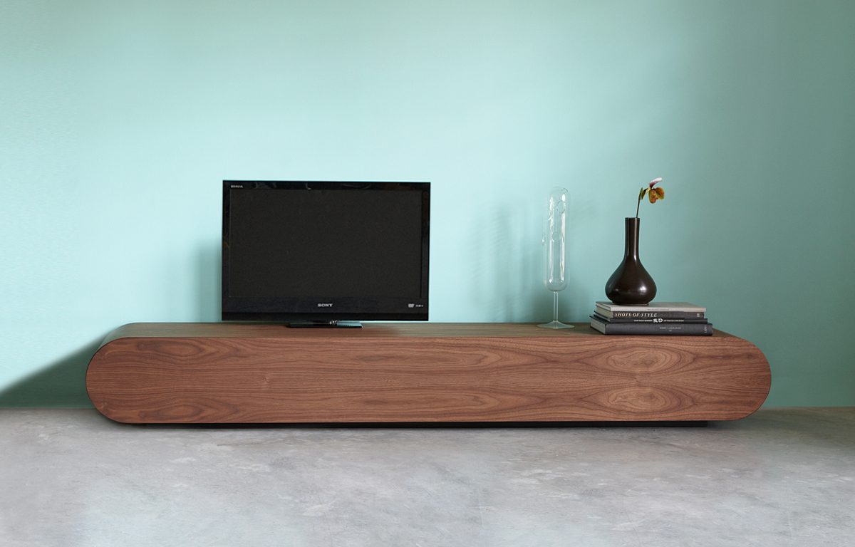 Kan niet lezen of schrijven Vermaken Discreet Media console walnut - design by RKNL Furniture design